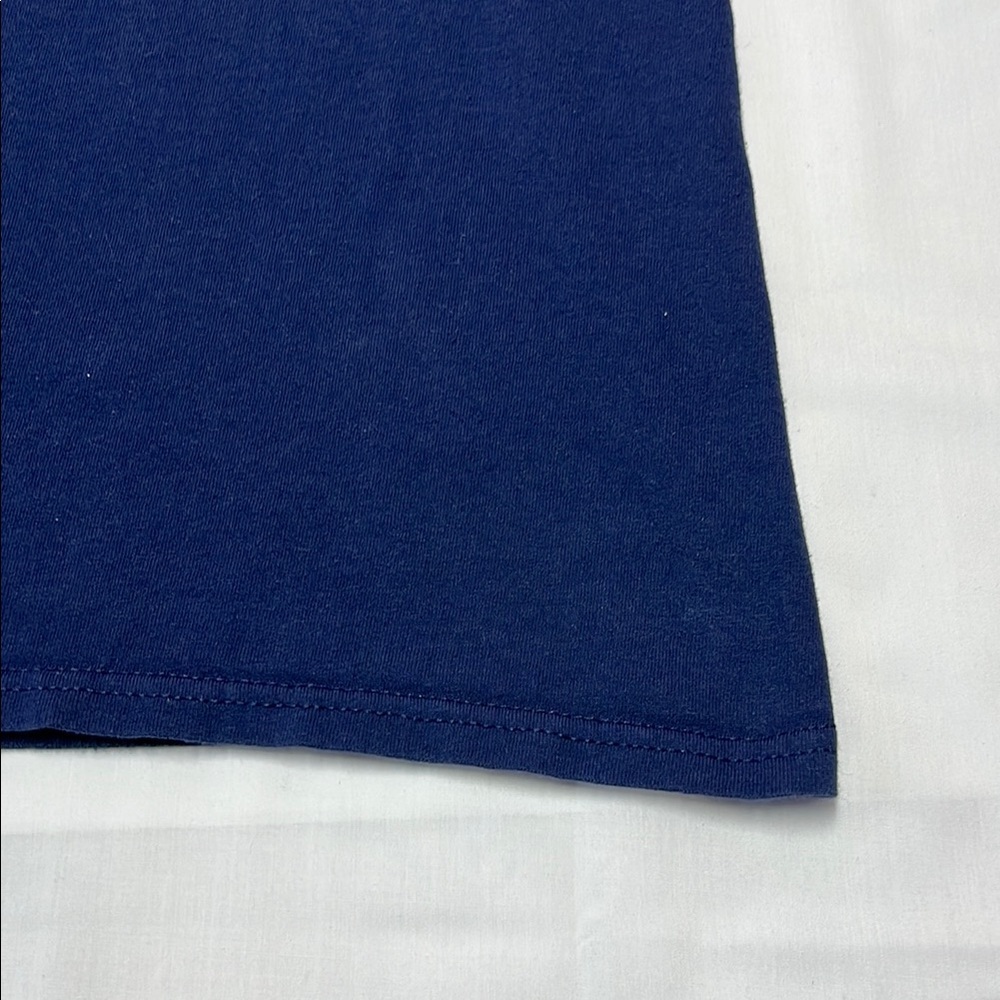 Gildan heavy cotton Wolfpack howl blue size medium short sleeve graphic tee - Picture 14 of 16